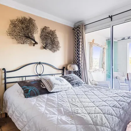 Апартаменты Les Bastides Aux Restanques Du Golfe De St Tropez - Maeva - Bastide 3 Pieces 6 Personnes Vue - Prestige - Super Mae-0266 Гримо